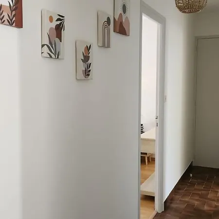 Maison De